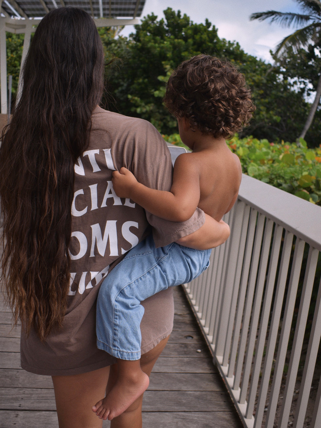 Antisocial Moms Club Tee