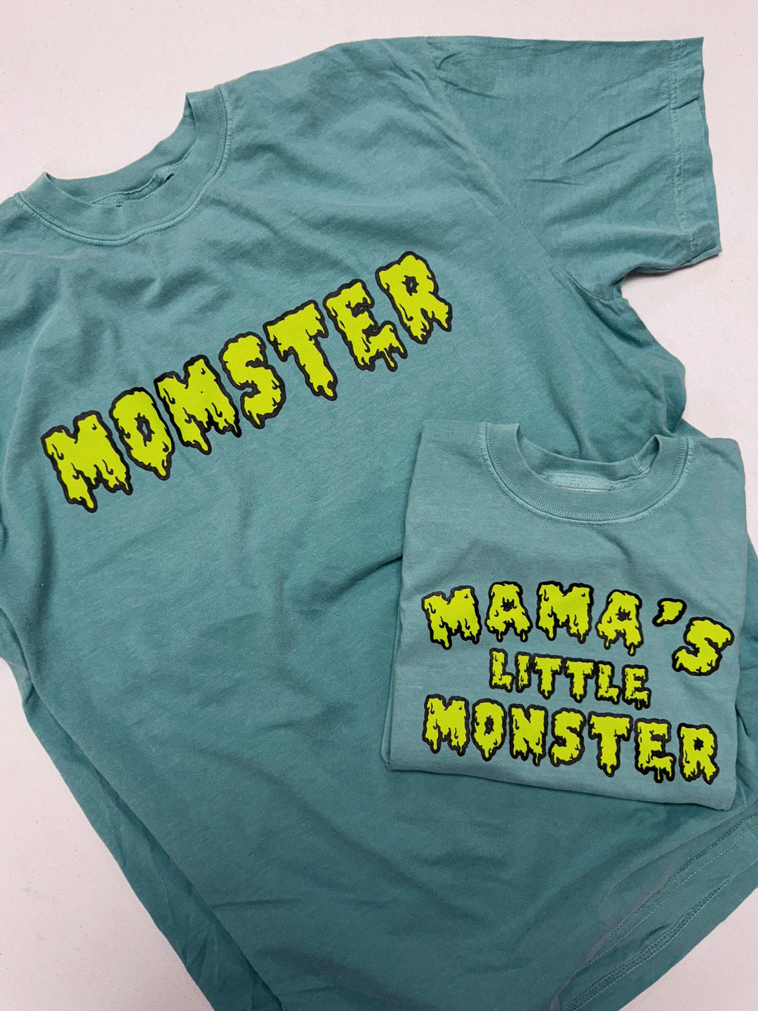 MOMSTER Tee