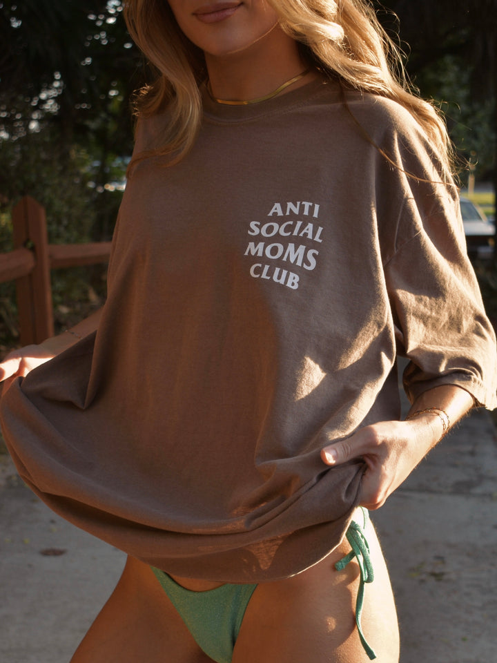 Antisocial Moms Club Tee