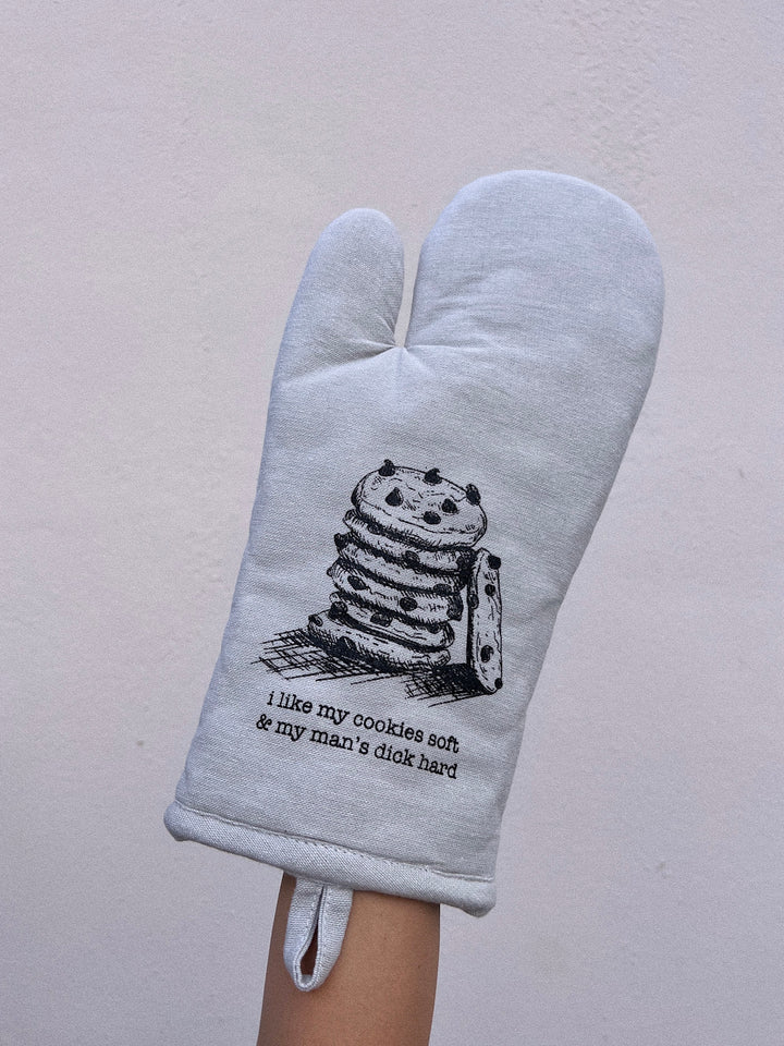 I Like My Cookies Soft Oven Mitt